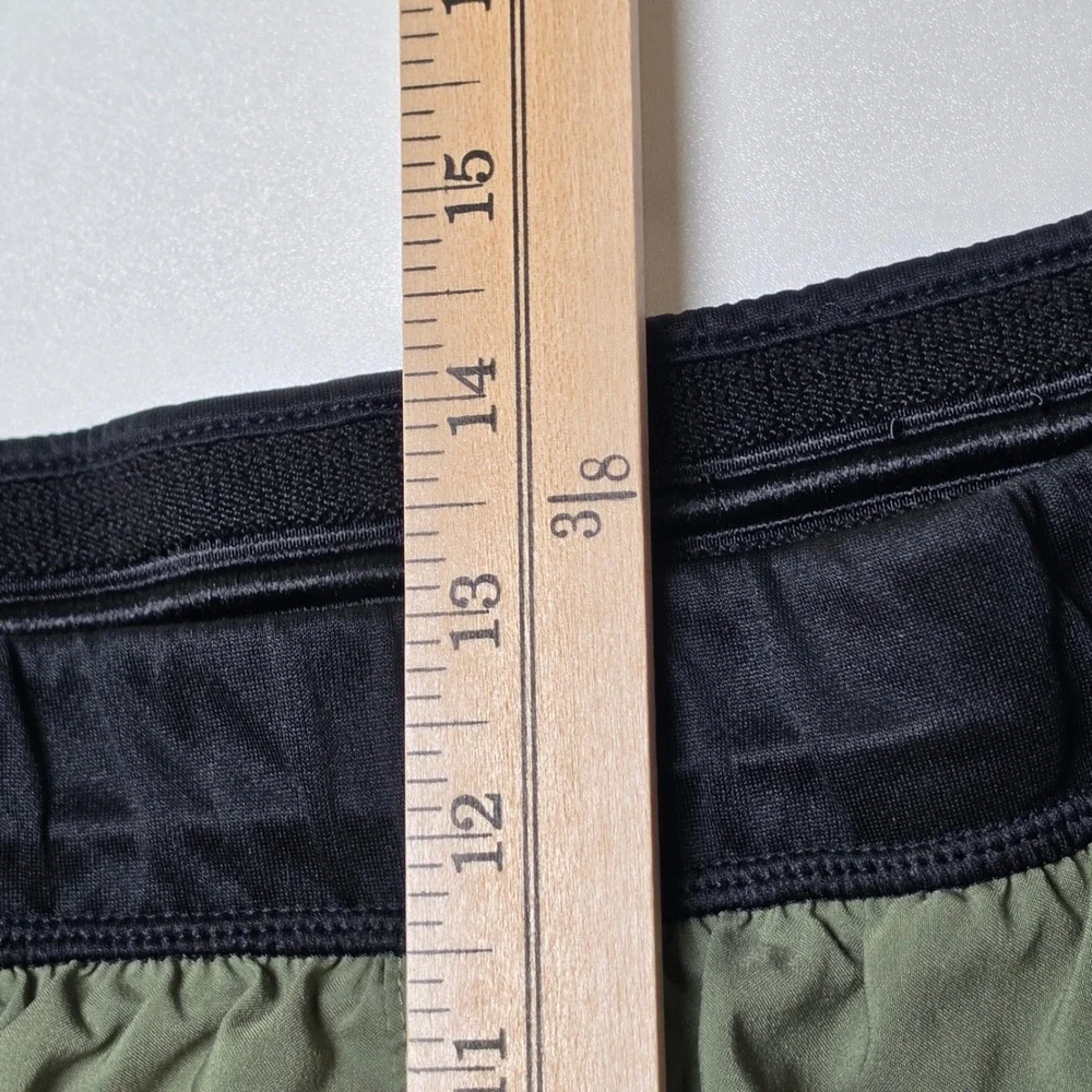 Adidas Mens Size Large Olive Green‎ Athletic Training Gym Shorts Zip Pockets